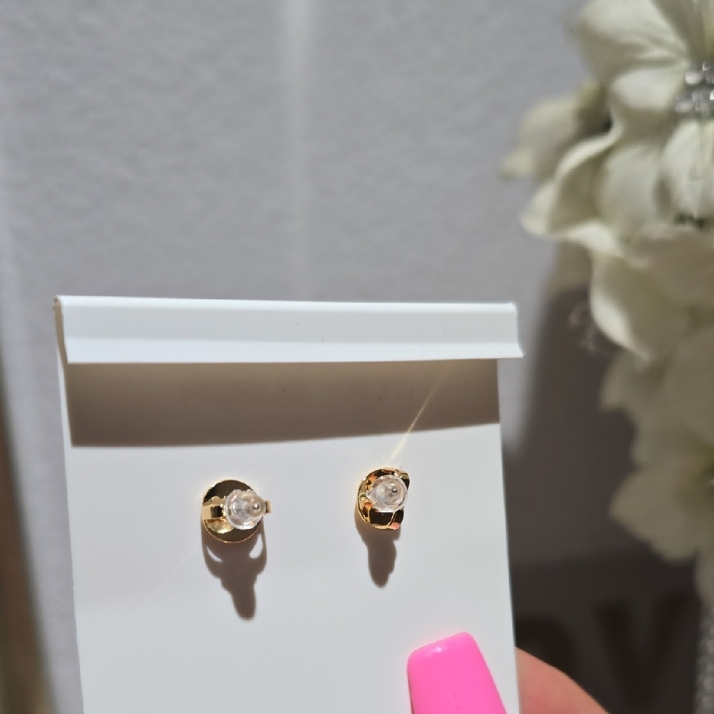 Tory Burch Gold Logo Stud Earrings NWT - Picture 5 of 5